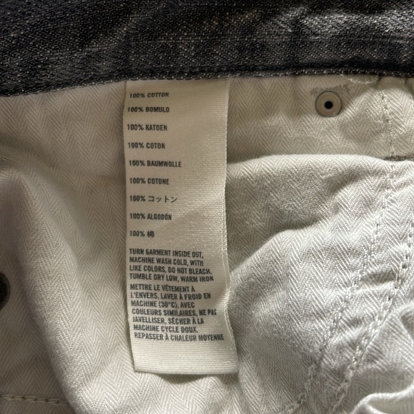 Abercrombie & Fitch - gray distressed jeans with silver embellishments- size 6 - Picture 5 of 6